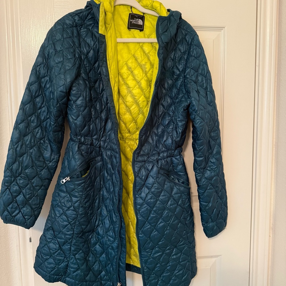 The North Face Teal Quilted Hooded Jacket with Lime Lining thermoball hiking